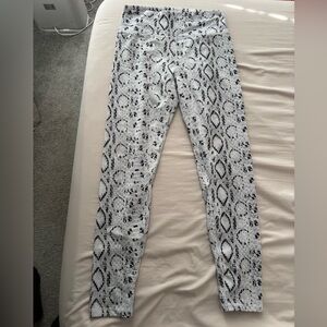 Women’s leggings size M/L